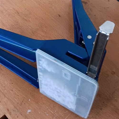 SAX 608 hole punch used, blue color, 2 holes for 63 sheets