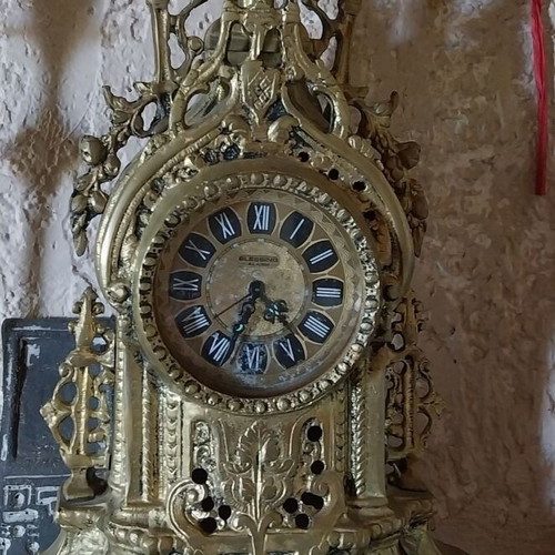 Handmade tabletop clock like new, approx. 37 cm height, analog
