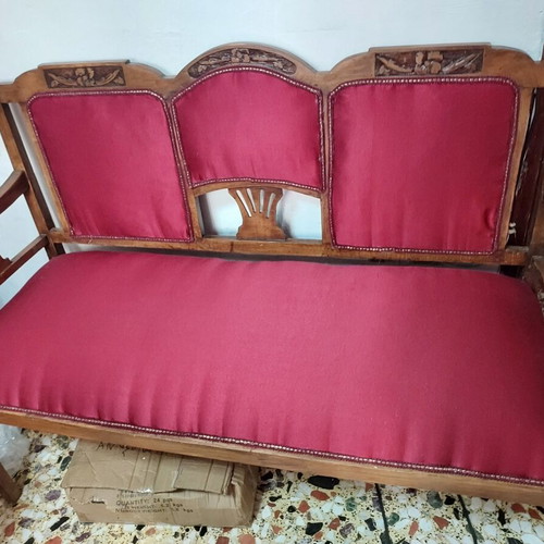 Antique sofa like new, fully renovated with fabric and springs