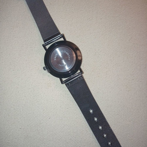 Unisex watch with black dial 4cm new