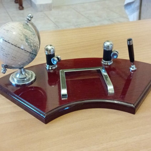 Compact office set used with wooden base and rotating globe