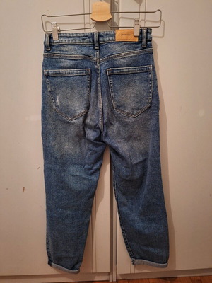 Mom jeans Stradivarius blue like new with design