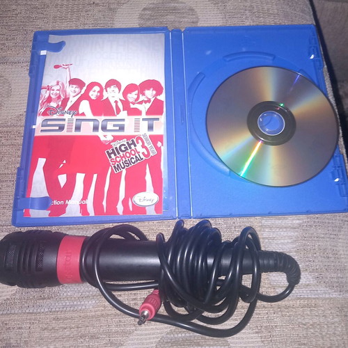 Sing It PS2 game like new with microphone