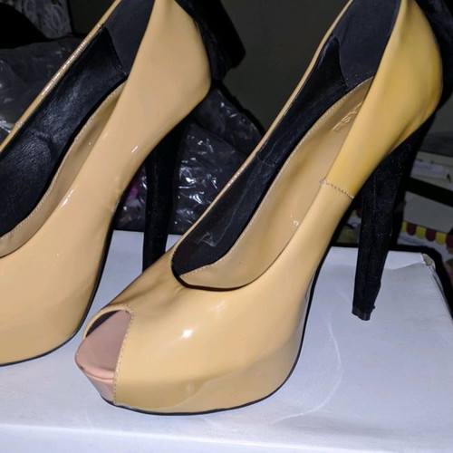 Heels size 39 in perfect condition