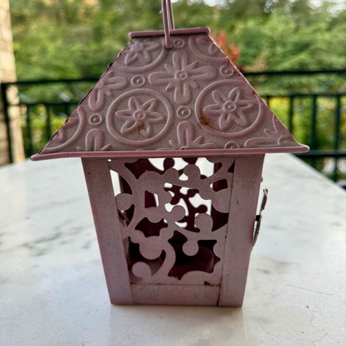Decorative lantern used for tealight candle, metal, vintage pink