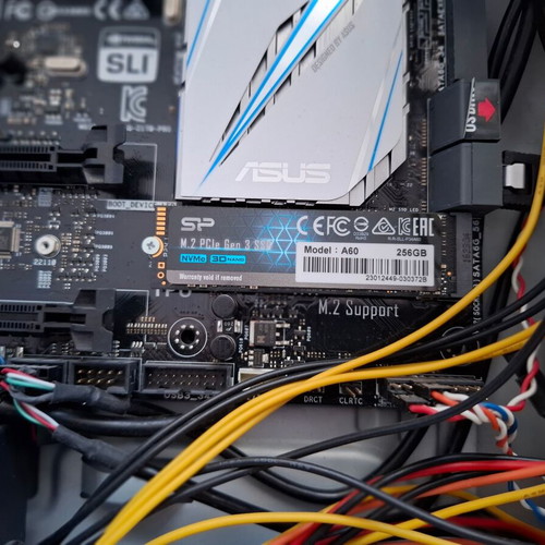 Desktop PC used with i3-6100, 16GB DDR4 RAM, 256GB M.2 SSD, CoolerMaster Elite case