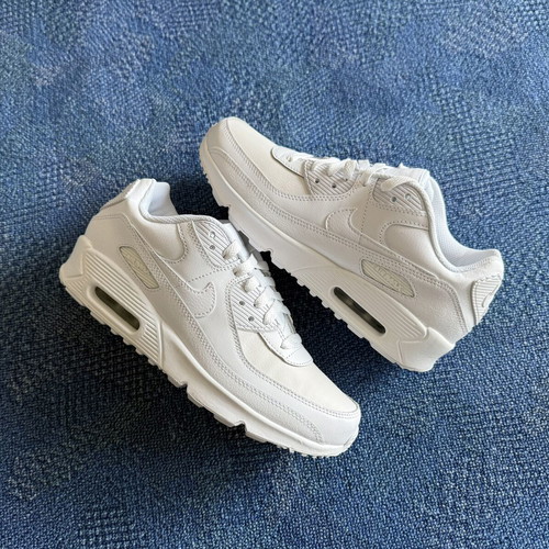 Nike Air Max 90 (GS) women's sneakers new, size 39