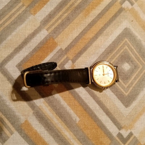 Orient women's vintage watch used, gold color
