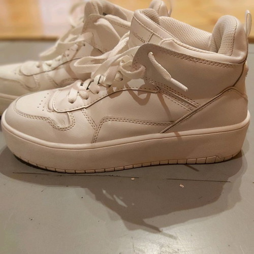 Stradivarius sneakers γυναικεία μεταχειρισμένα, λευκά, νούμερο 39