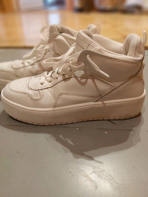 sneakers γυναικεία