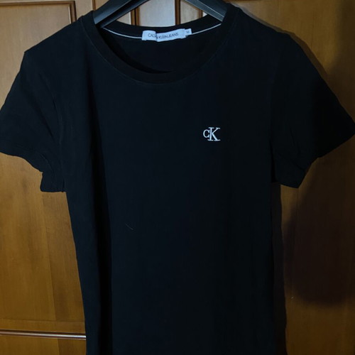 Calvin Klein women's t-shirt like new, size M