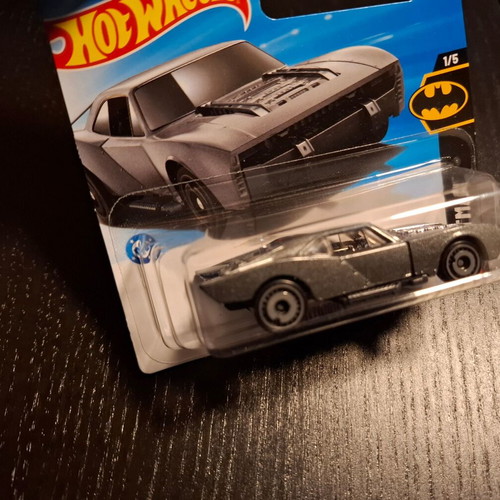 Batmobile Hot Wheels 2025 new
