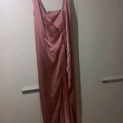 Wrap satin dress unused, size M, pink, like new