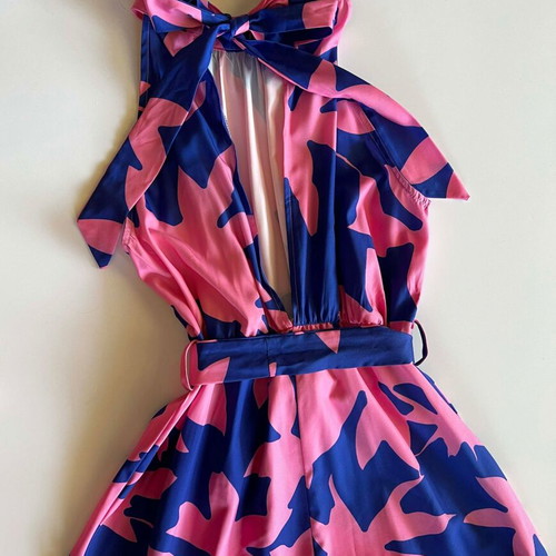 Shein dress blue and pink with open back like new, size M