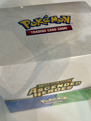 Pokemon TCG Ascended Heroes blister display box like new, 12 blisters