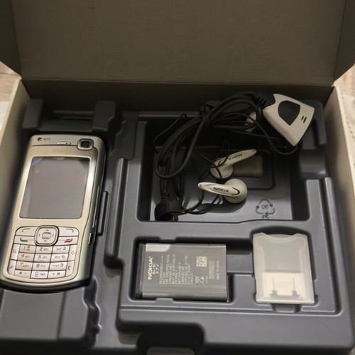 Nokia N70 new, silver