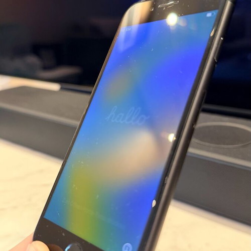 iPhone 8 128GB like new, black