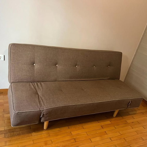Three-seater sofa bed with left arm defect