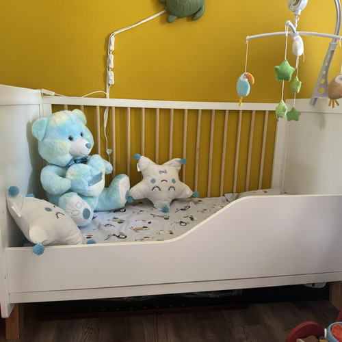 Freeon Ava Wooden Baby Bed 60x120cm like new, white-pine