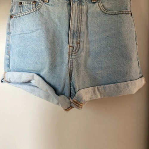 Pull & Bear denim shorts new, blue, unworn, not tight