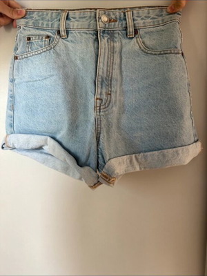 Τζιν σορτσάκι Pull & Bear καινούργιο, μπλε, αφόρετο, όχι κολλητό