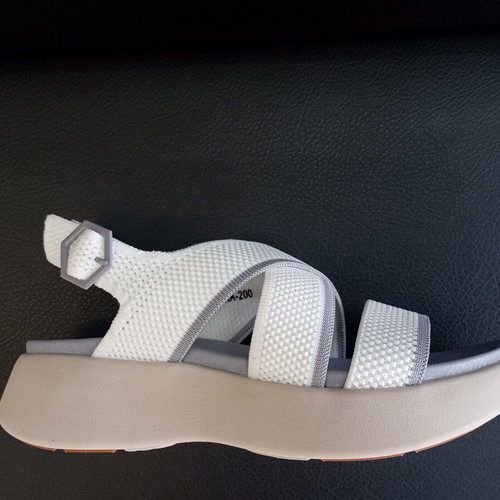Antrin white platform sandals new with box