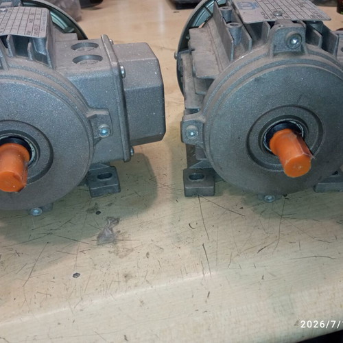 Three-phase motors new, 0.5 Hp with brake and 0.25 Hp without brake