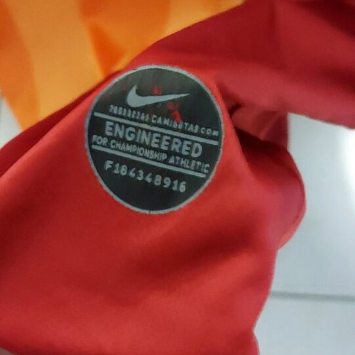 Galatasaray training jersey authentic like new (large)