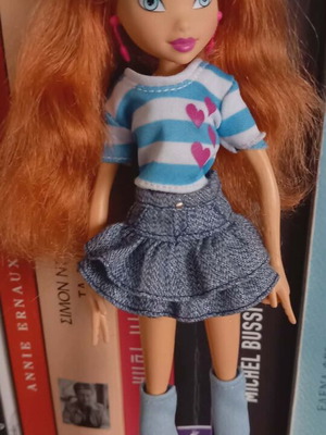 Winx Club School Girl Bloom doll used, Mattel Season 2