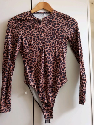 Shein leopard print bodysuit with bust zipper like new, brown