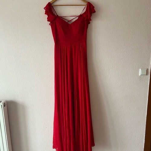 Red maxi dress with ruffles, slit and open back like new