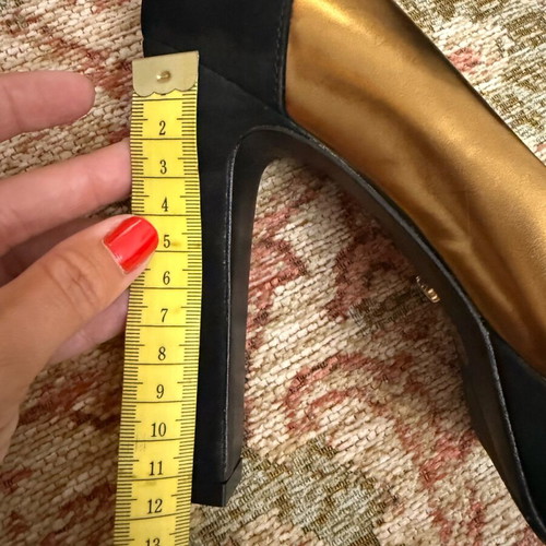Schutz high heels genuine leather black with gold details new, size 36