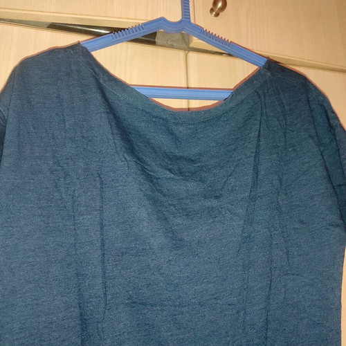 Blouse used with open back, size M, blue