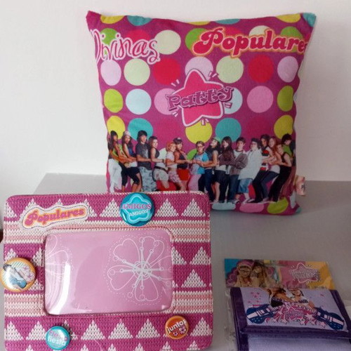 Patty set new with pillow, frame and wallet