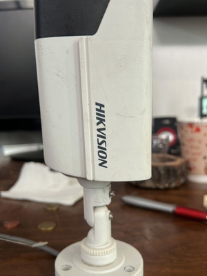 Hikvision outdoor security camera 3.6mm lens like new