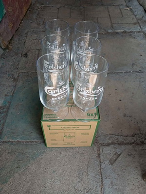 Carlsberg glasses new set of 6 in box