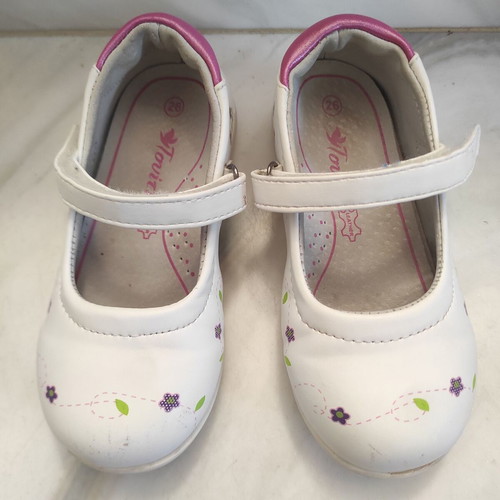 Tweety Leather Girls' Ballerina Shoes size 26 like new, white and pink