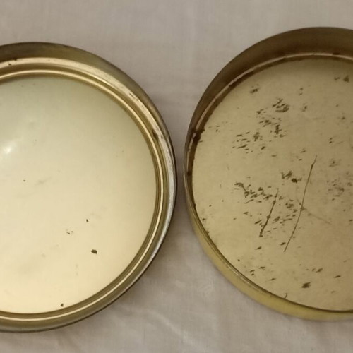 Empty collectible Osietra caviar tin used