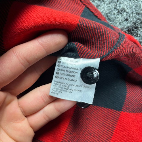 Dickies New Sacramento Flannel Shirt like new, size L, red and black