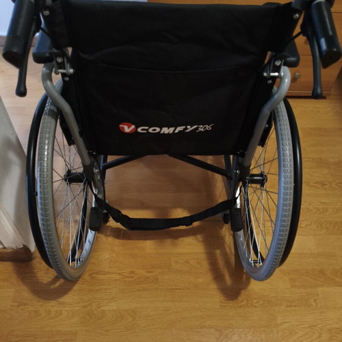Hospital bed with extra anatomical mattress and wheelchair like new