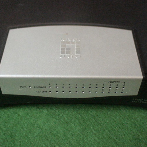 LevelOne Sohocon FSW-2108TX 8-Port Fast Ethernet Switch