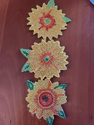 Set of 6 sunflower coasters with metal base and diamond painting decoration