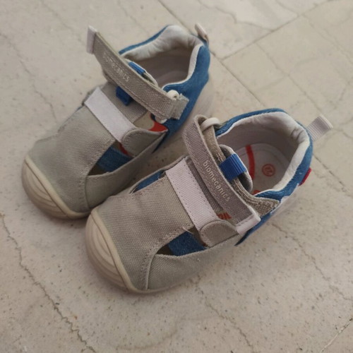 Biomechanics kids sandals size 22 like new