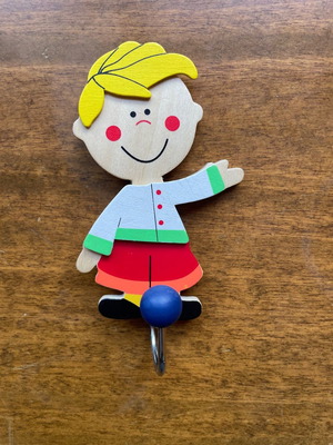 Παιδική μικρή κρεμάστρα μεταχειρισμένη σε άριστη κατάσταση