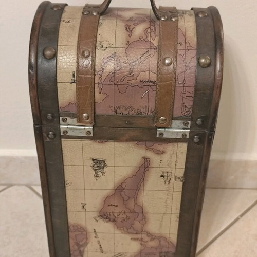 Wine holder for 2 bottles from MDF/leatherette like new with world map