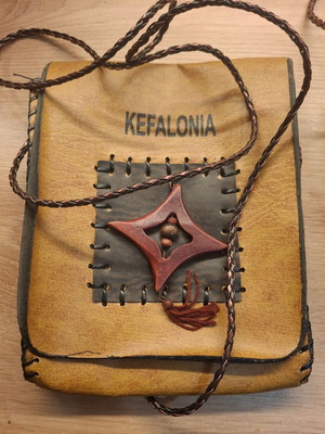 Crossbody bag, brown