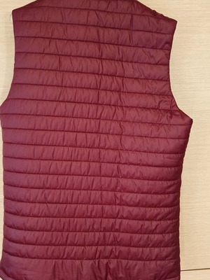 New Balance x Liverpool Gilet like new, official licensed product