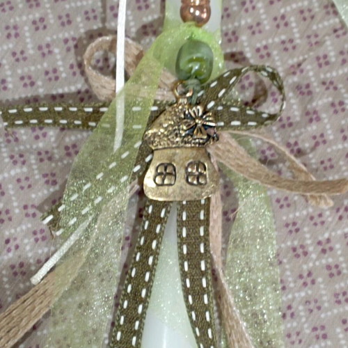 Handmade candle like new, light green with decorative house