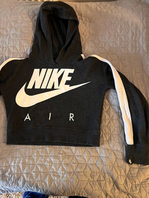 Nike Air cropped суитшърт за момиче 12-13 години като нов, сив