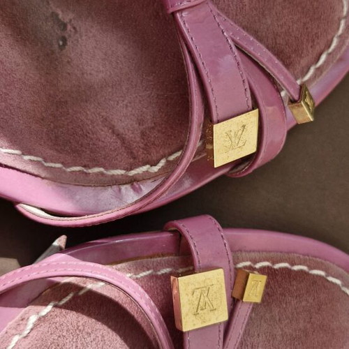 Louis Vuitton pink sandals with bows, size 39.5, 9 cm heel